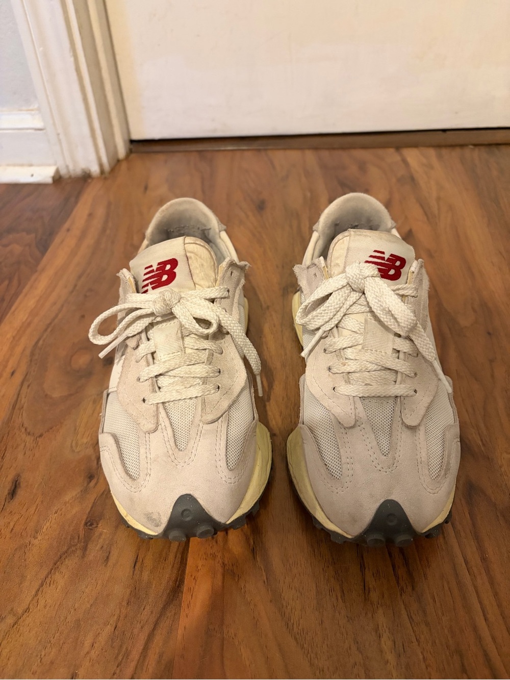 New Balance 327